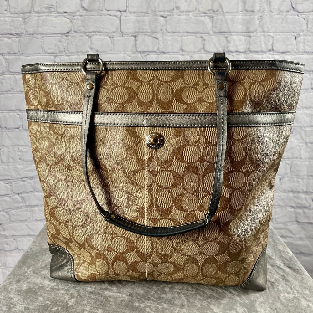 Pristine Coach LaRge Tote Bag Coated Canvas With Leather Tote - Picture 8 of 17